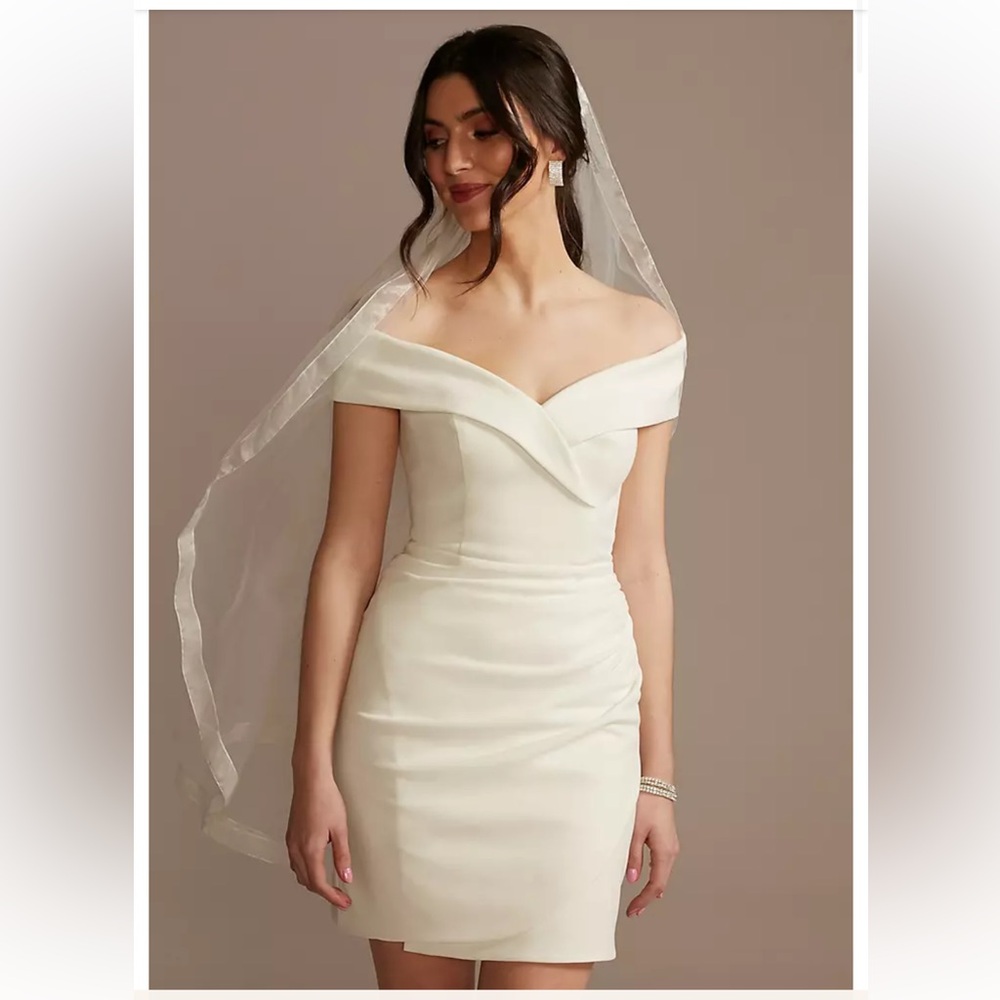 David’s Bridal Organza Edge Mid-Length Veil in Ivory